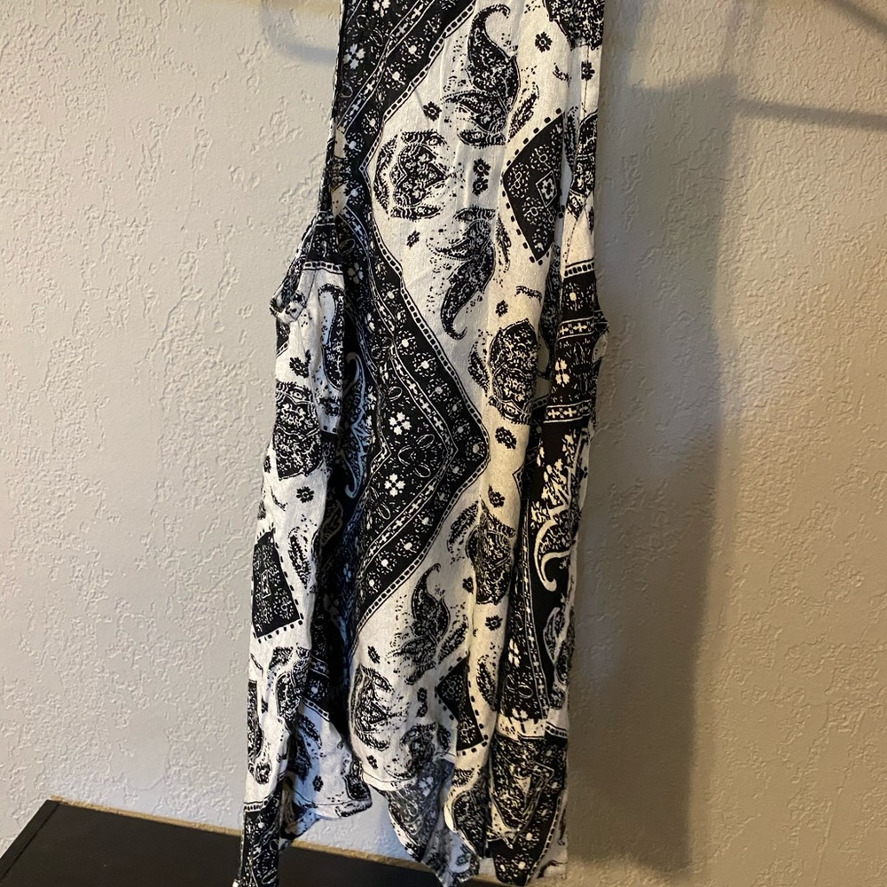 Black and white paisley tank